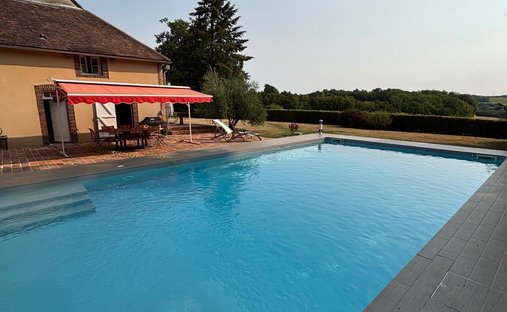 House in Dracy, Bourgogne – Franche-Comté, France 1