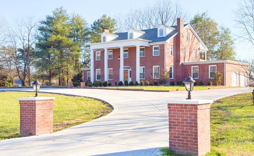 House in Lawrenceburg, Tennessee, United States 1