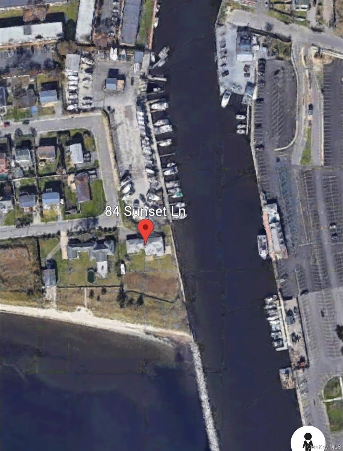 Casa a East Patchogue, New York, Stati Uniti 1 - 18551176
