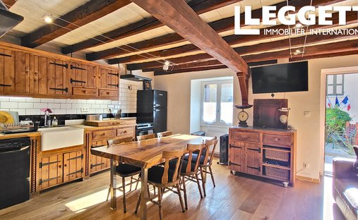 Chalet in Mont-de-Lans, Les Deux Alpes, France 1