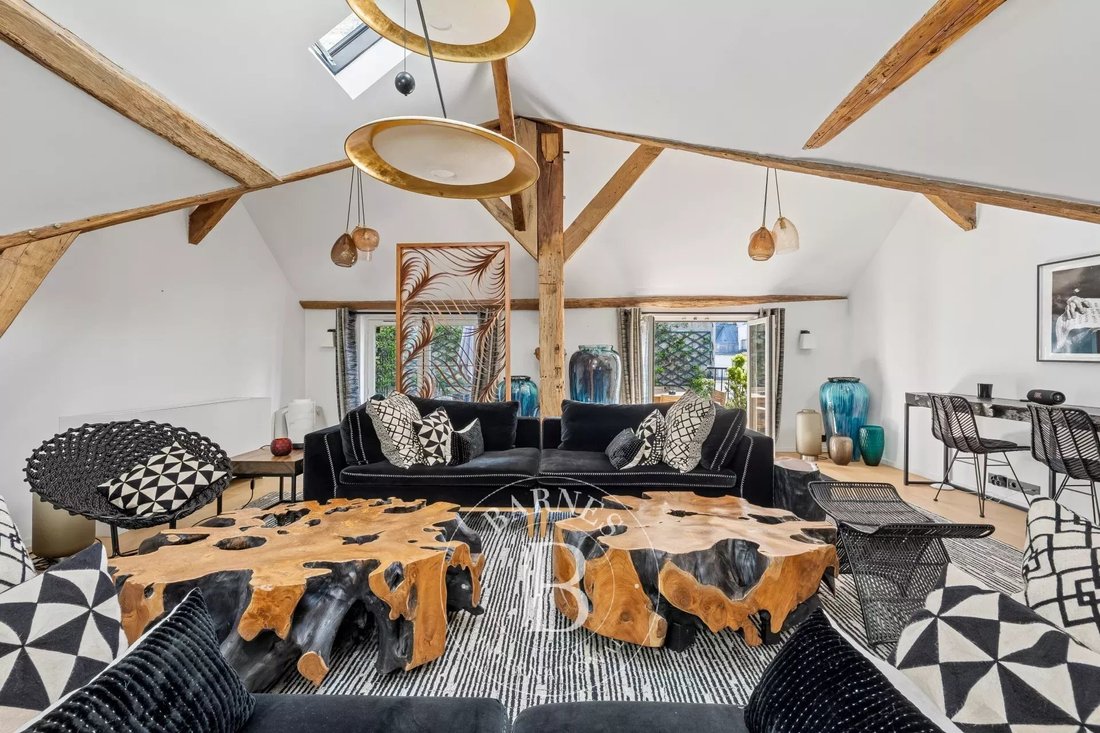 Apartment in Saint Thomas d'Aquin, Paris 7e Arrondissement, Paris 2 - 18533477