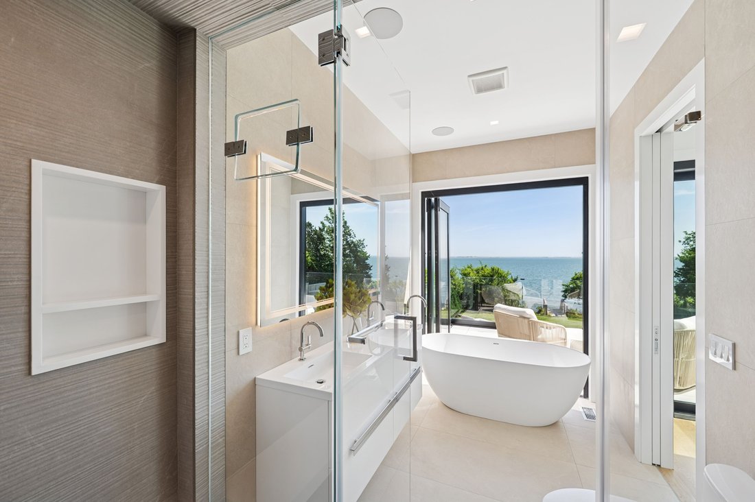 Southampton, New York, United States 5 - 18562923