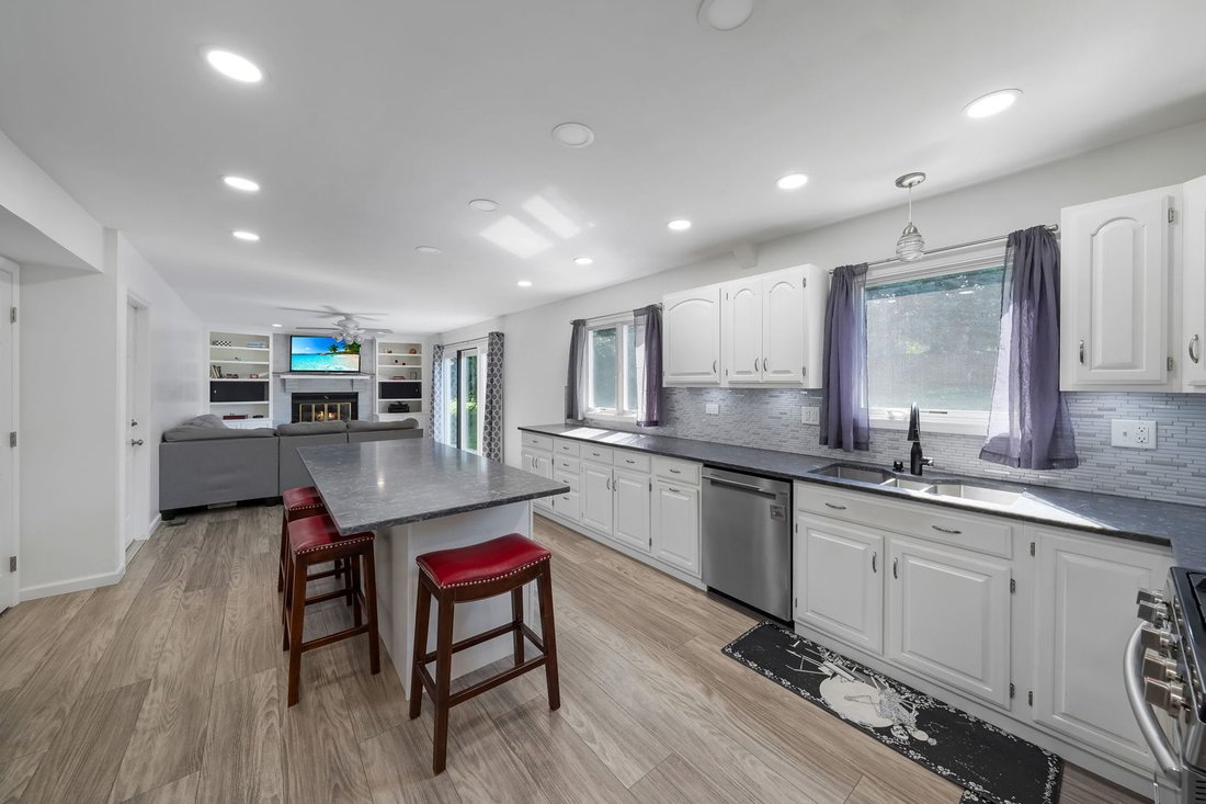 House in South Elgin, Illinois, United States 5 - 18562545