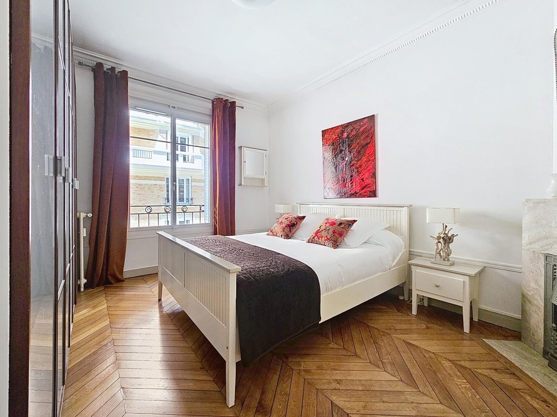 Apartment in Espaces Jeunes, Issy-les-Moulineaux, France 5 - 17957627