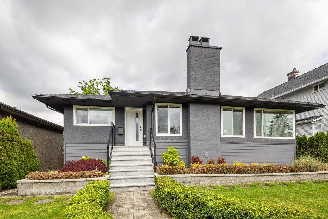 House in Burnaby, British Columbia, Canada 2 - 18565860