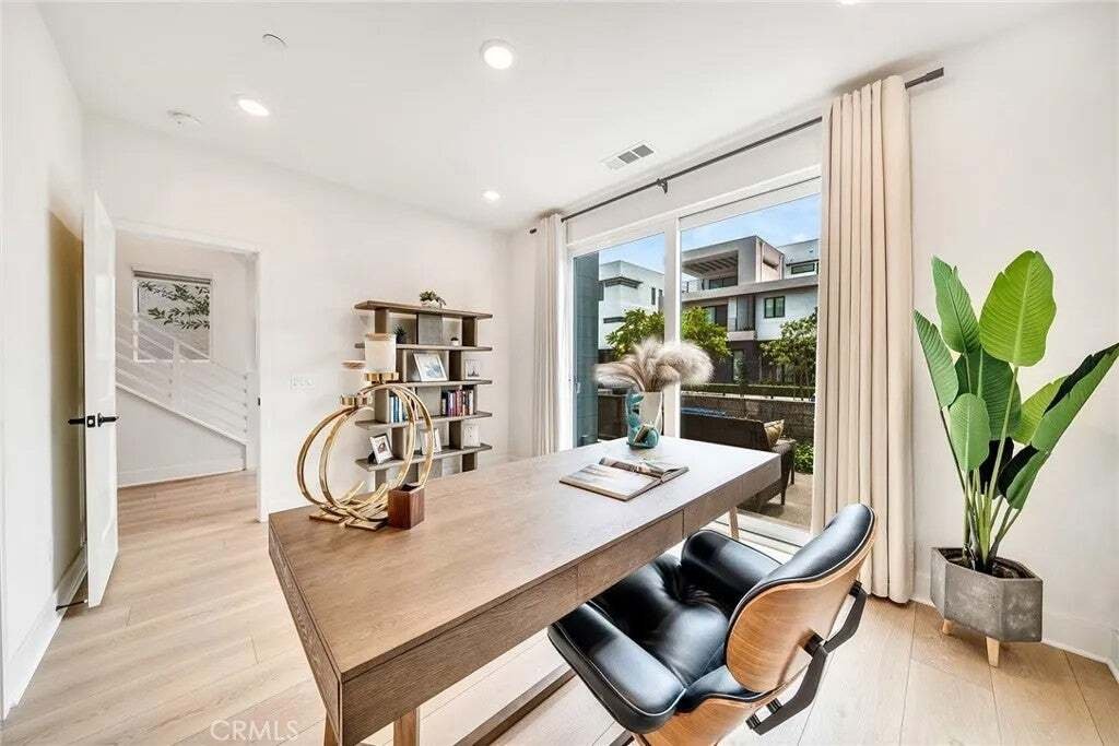 Condo in Irvine, California, United States 5 - 18559451