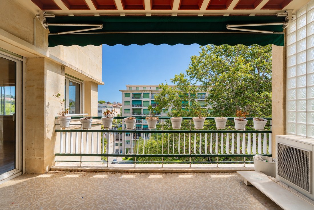 Apartment in Bonneveine, 8e Arrondissement, Marseille 5 - 18496927