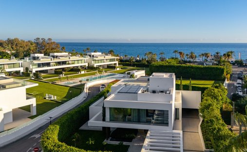 Villa in Golden Mile, Andalusia, Spain 1