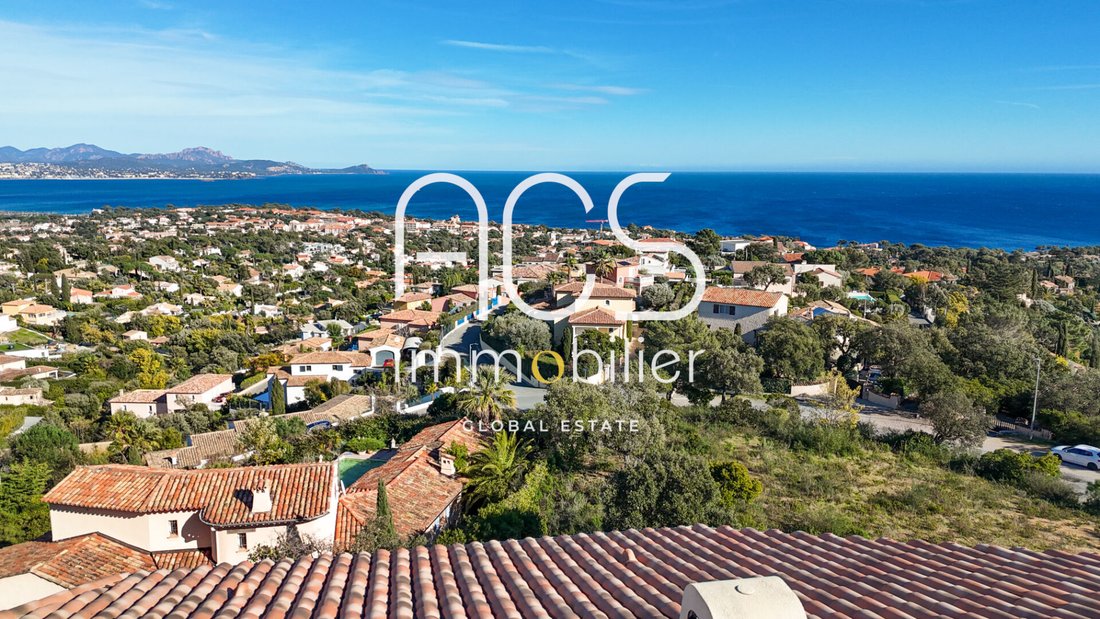 Villa in Frejus, Provence-Alpes-Côte d'Azur, France 3 - 18563821