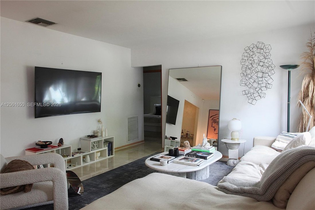 House in Miami, Florida, United States 3 - 18563065