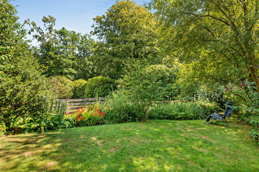 House in Holmbury Saint Mary, Shere, England 3 - 18561029