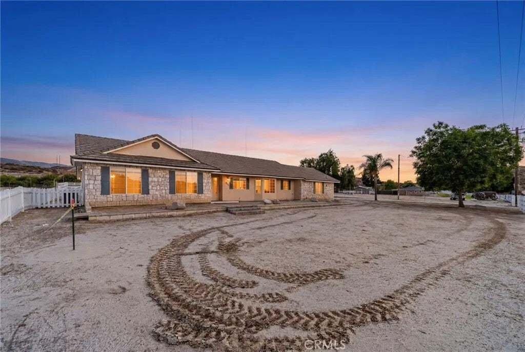 House in Redlands, California, United States 3 - 18559410