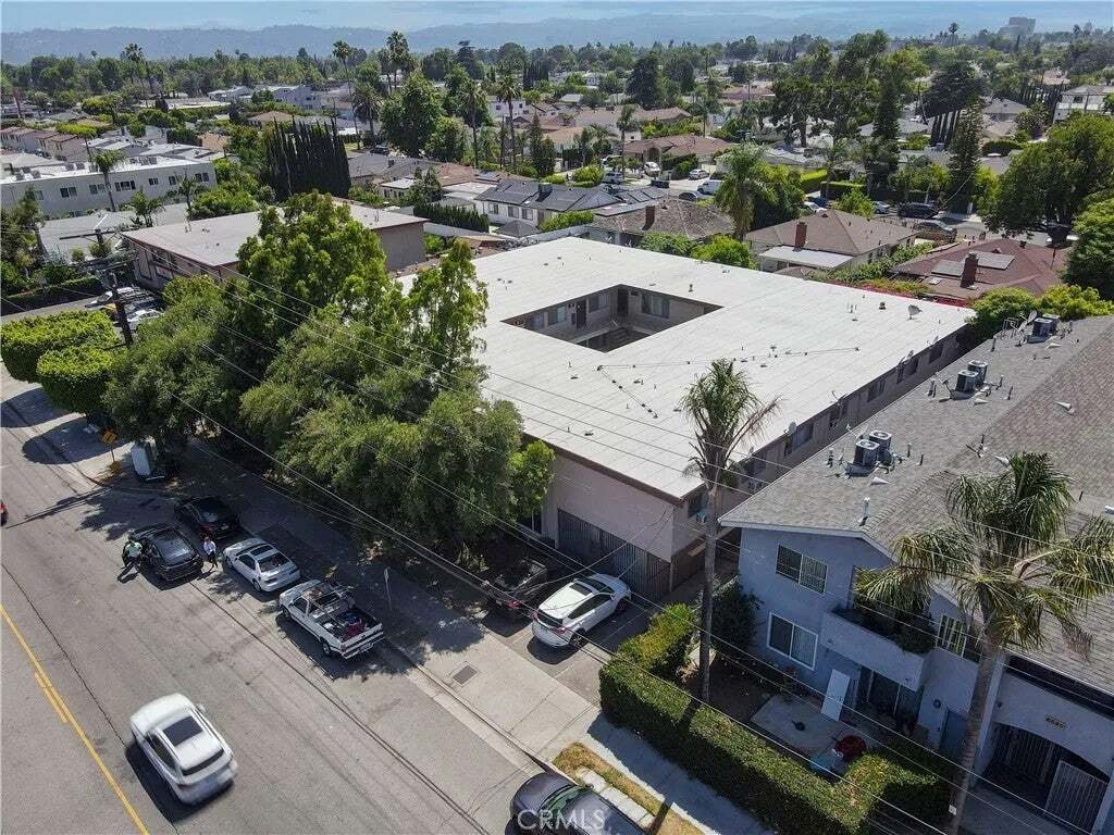 Los Angeles, California, United States 1 - 18562531