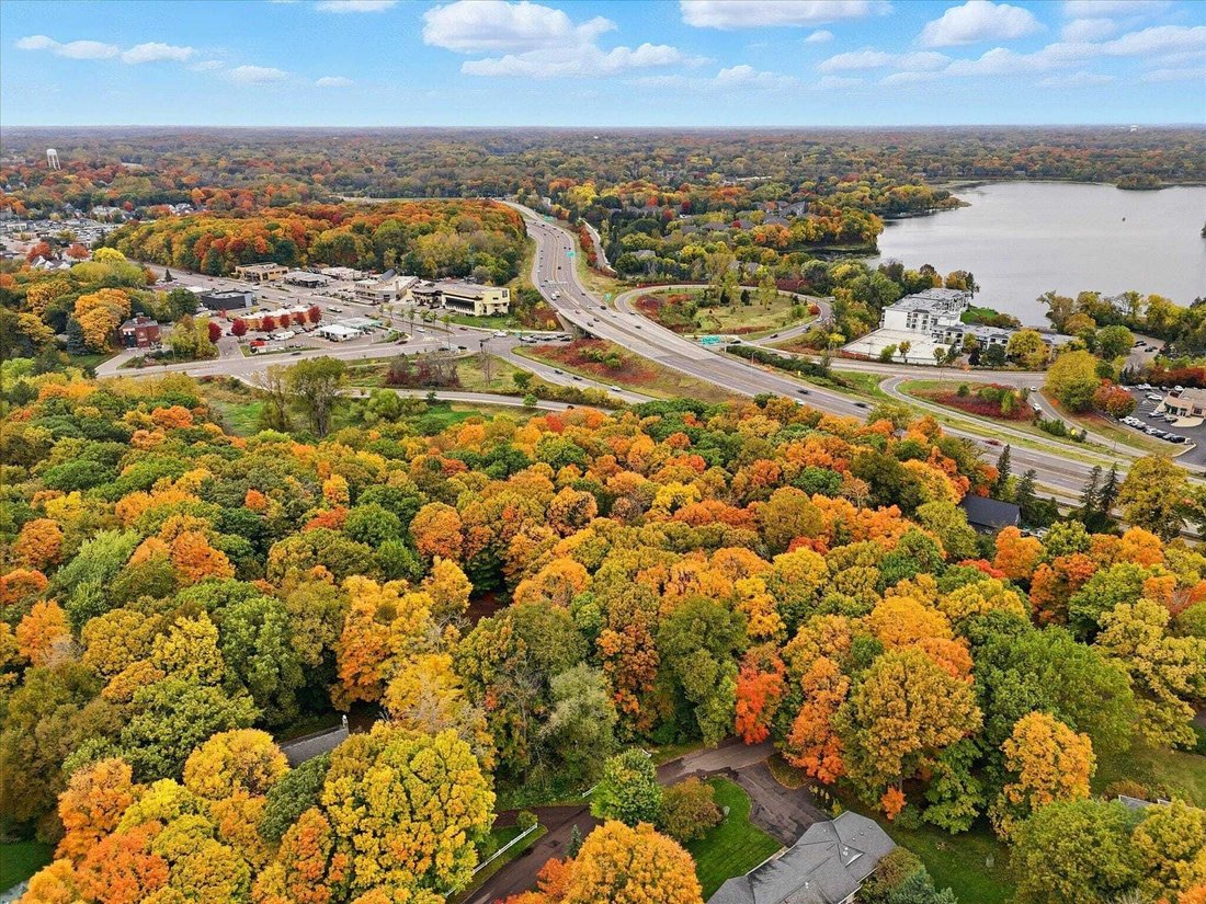 House in Wayzata, Minnesota, United States 2 - 18564582