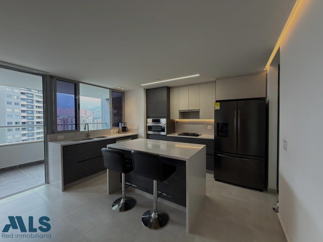 Apartment in Envigado, Antioquia, Colombia 1 - 18559652