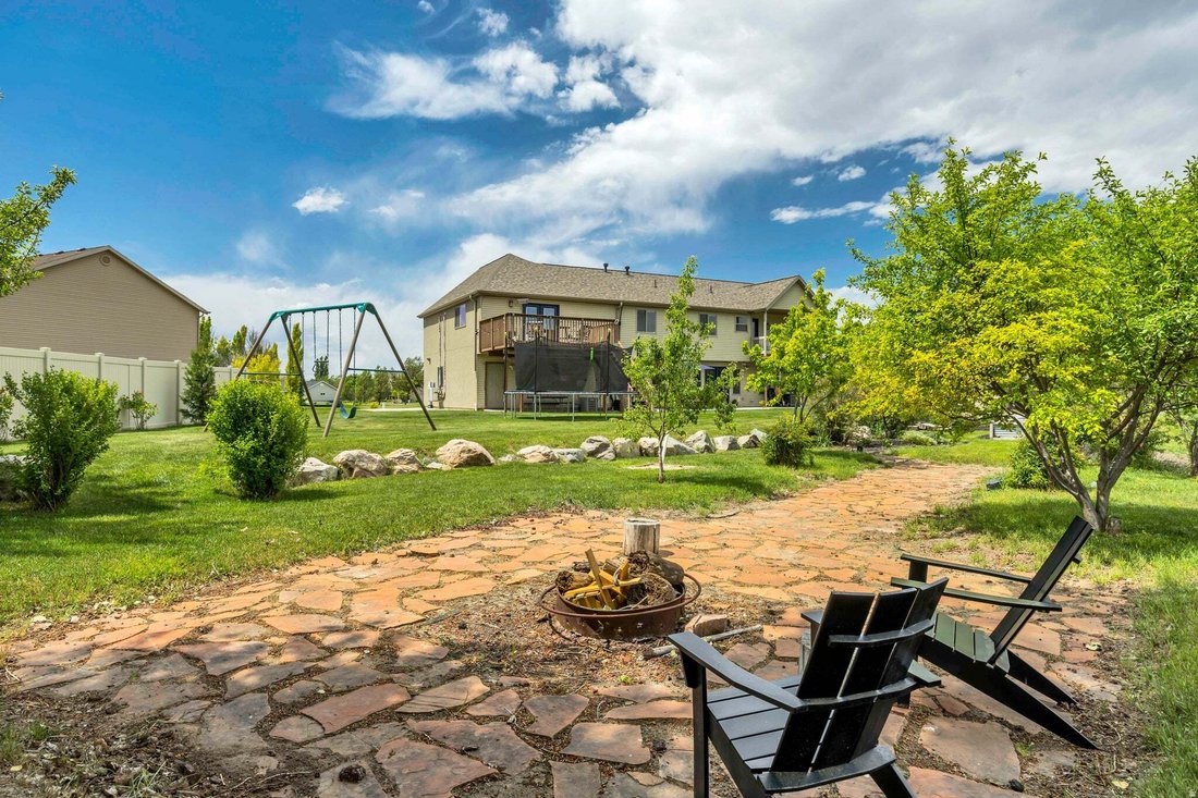 House in Farmington, Utah, United States 3 - 18561420