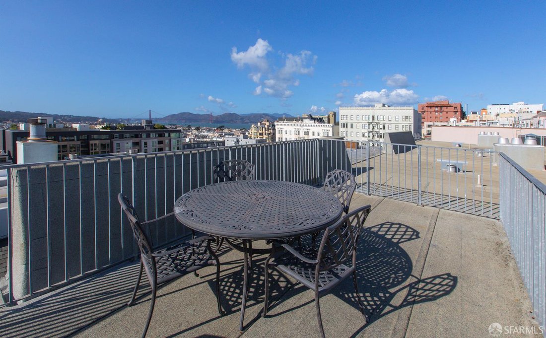 San Francisco, California, United States 4 - 18558066