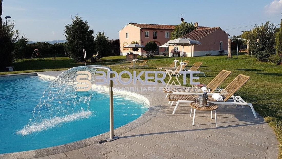 Farm Ranch in Altopascio Centro, Altopascio, Tuscany 1 - 14942166