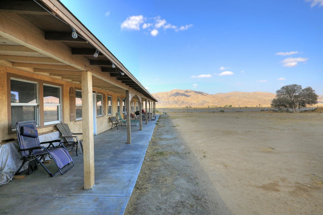 Cuyama, California, United States 3 - 18562777