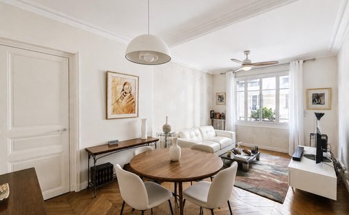 Apartment in Espaces Jeunes, Issy-les-Moulineaux, France 1
