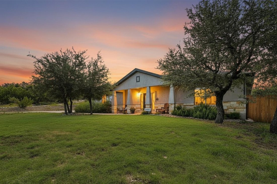 House in Jonestown, Texas, United States 1 - 17609030