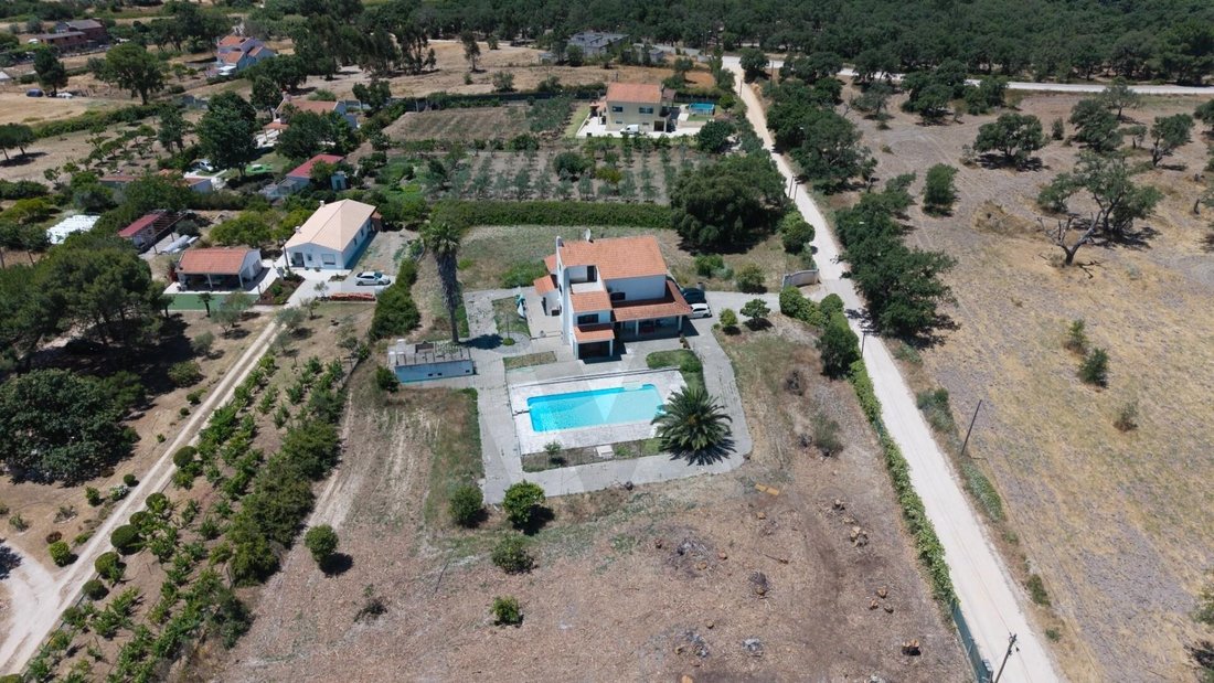 Townhouse in Pinhal Novo, Setubal, Portugal 2 - 18565945