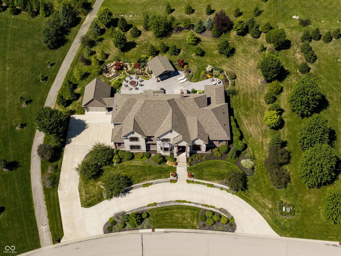 House in Zionsville, Indiana, United States 3 - 18561097