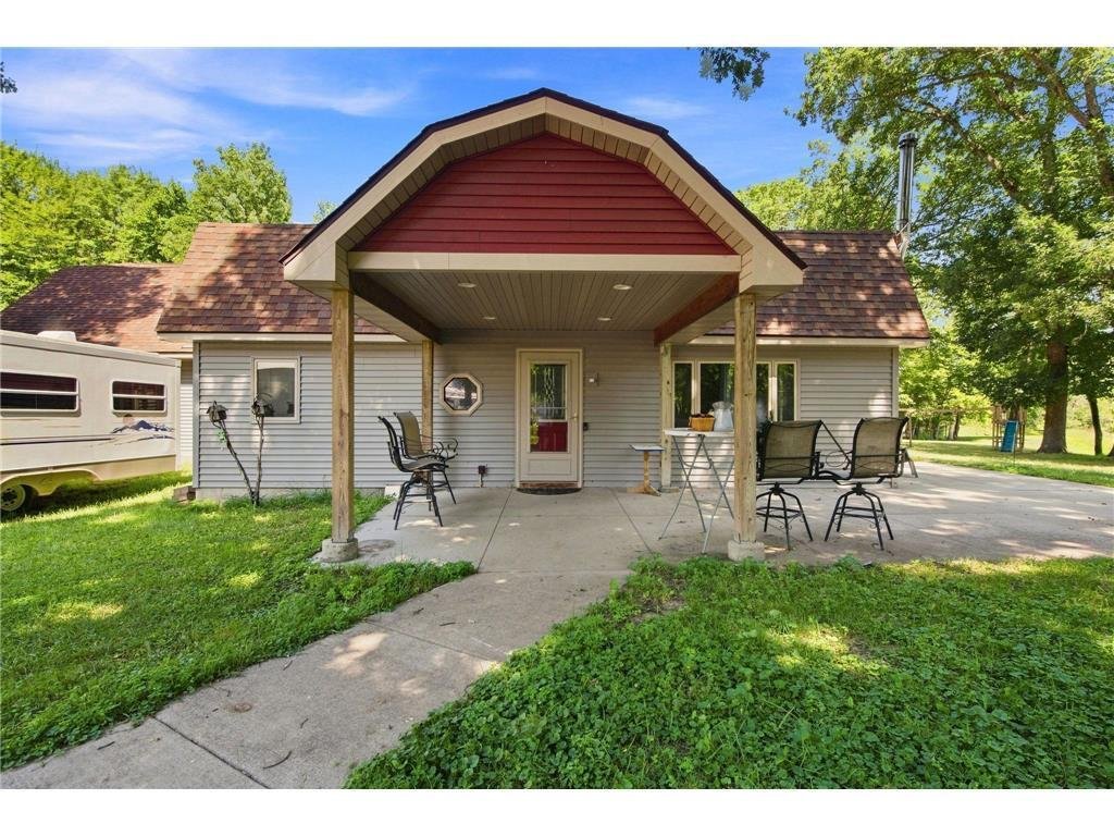 House in Stacy, Minnesota, United States 4 - 18558193