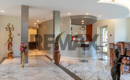 Villa in Arona, Piemont, Italien 1