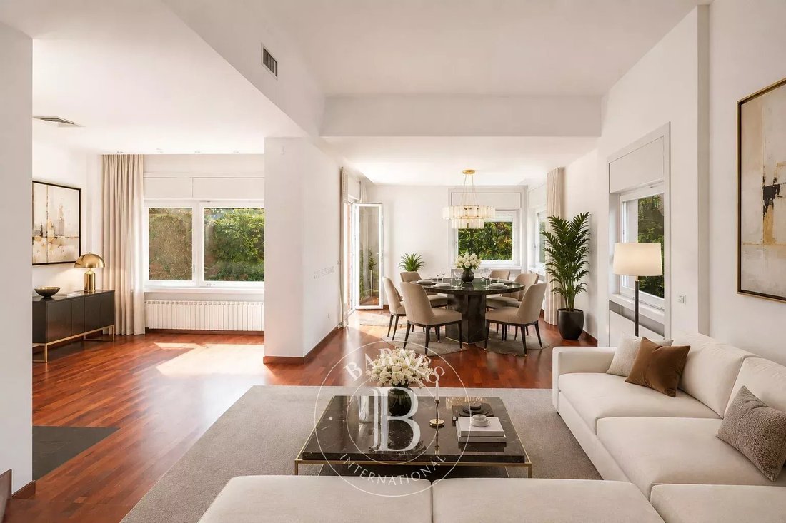 Villa in Novegro-Tregarezzo, Milano San Felice, Lombardy 3 - 18559752