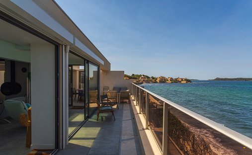 Villa in Six-Fours-les-Plages, Provence-Alpes-Côte d'Azur, France 1