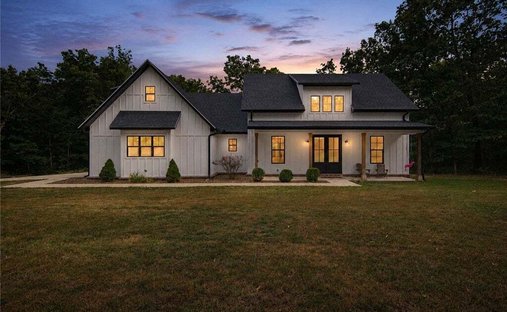 House in Maysville, Arkansas, United States 1