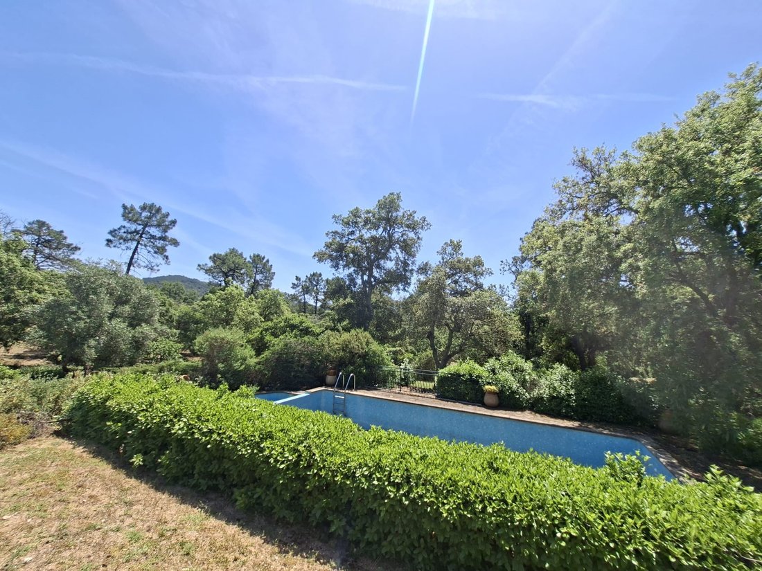 House in Partie Nord-Ferrieres-Cadenades-Rouviere, Le Muy, France 5 - 18565632