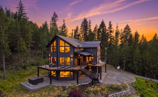 House in Cocolalla, Idaho, United States 1