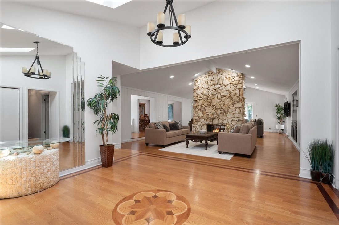 House in Glenview, Illinois, United States 2 - 18566326