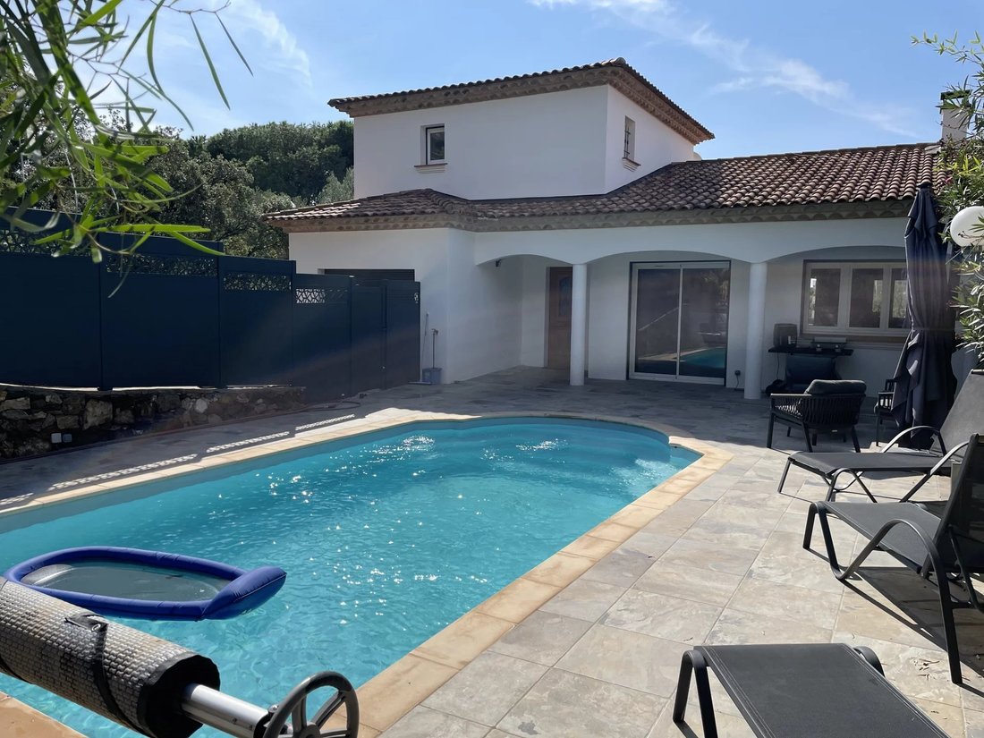 Villa in Nord, Cavalaire-sur-Mer, France 2 - 18558182
