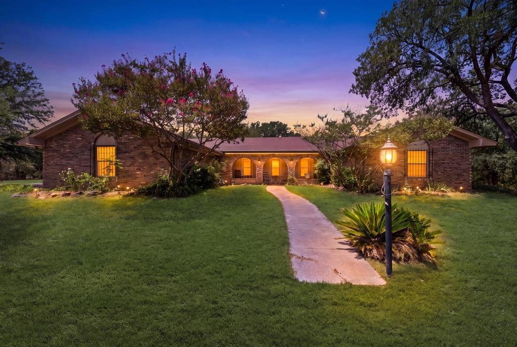 House in Waco, Texas, United States 1 - 18562843