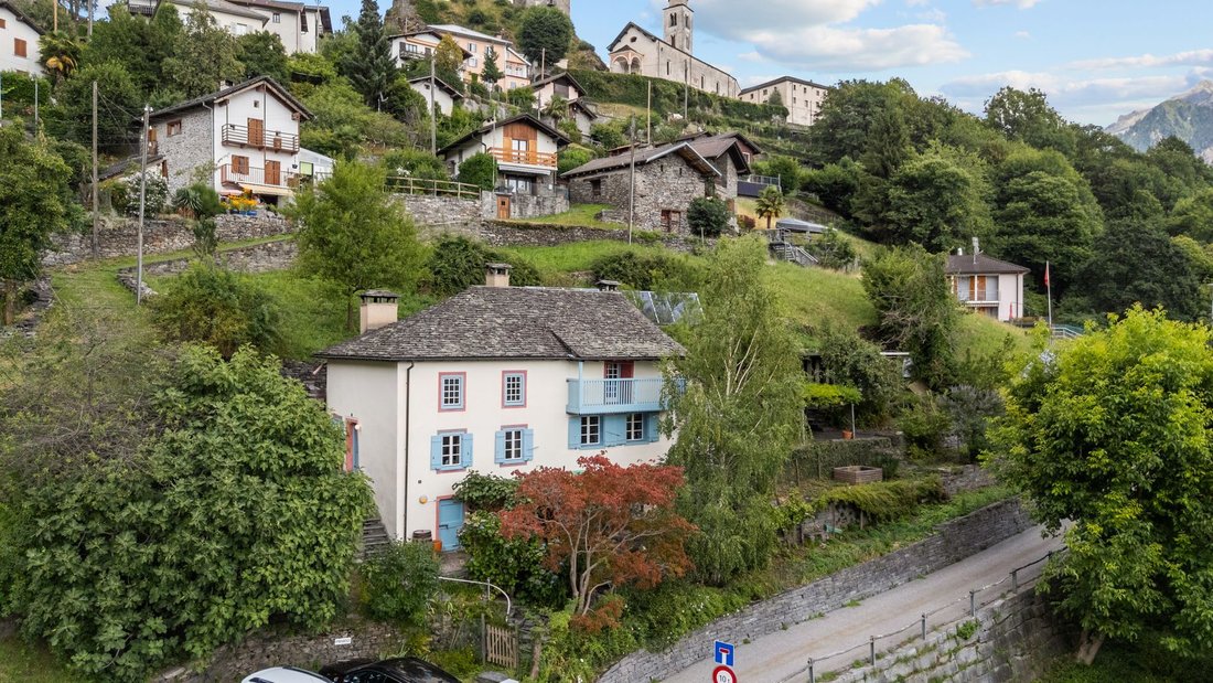Haus in Santa Maria In Calanca, Graubünden, Schweiz 1 - 18558085