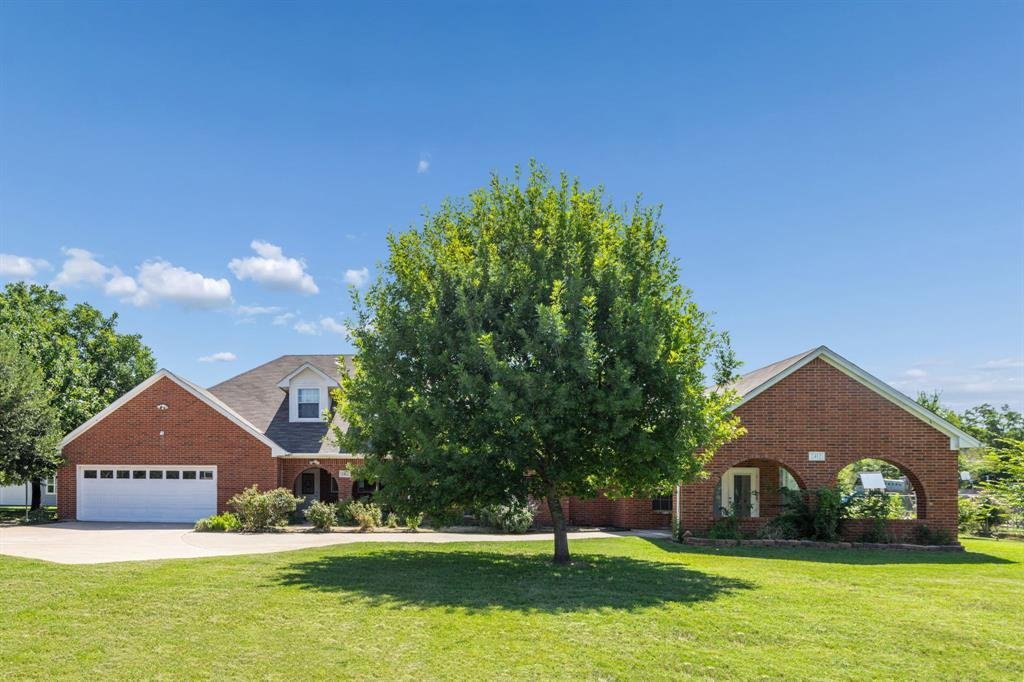 House in Cleburne, Texas, United States 1 - 18559448