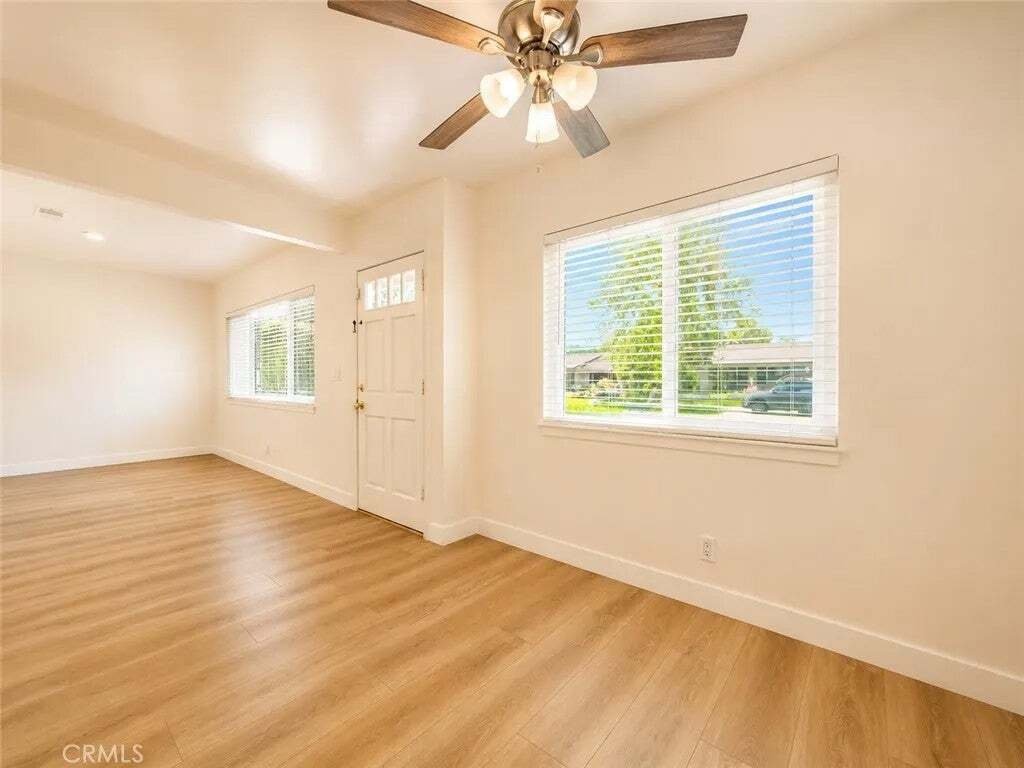 La Verne, California, United States 3 - 18562203