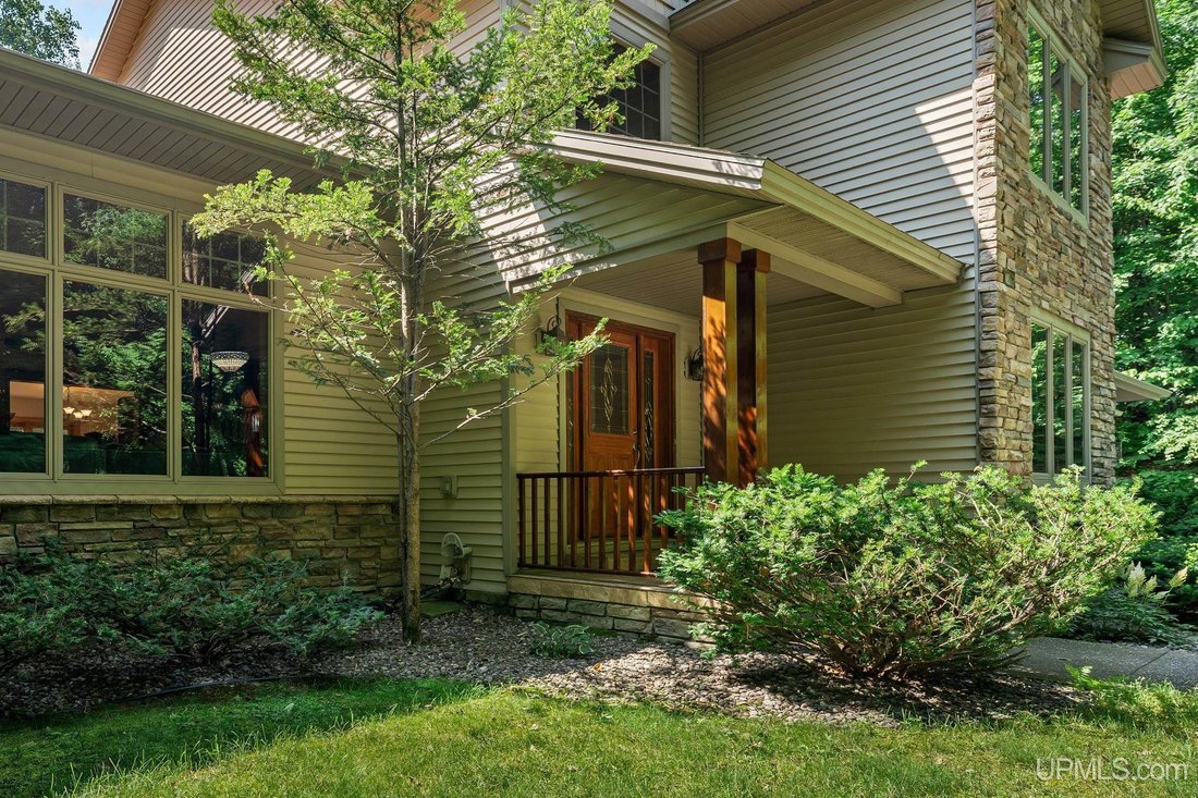 House in Marquette, Michigan, United States 3 - 18561401