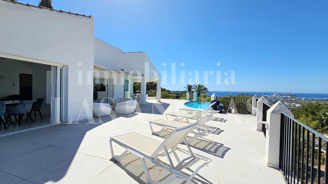 Villa in Jesus, Santa Eularia des Riu, Balearic Islands 2 - 12184876