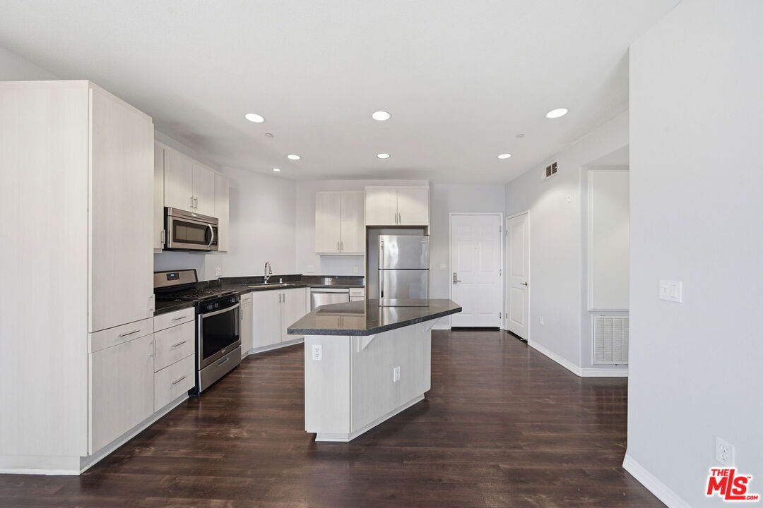 Los Angeles, California, United States 2 - 18562986