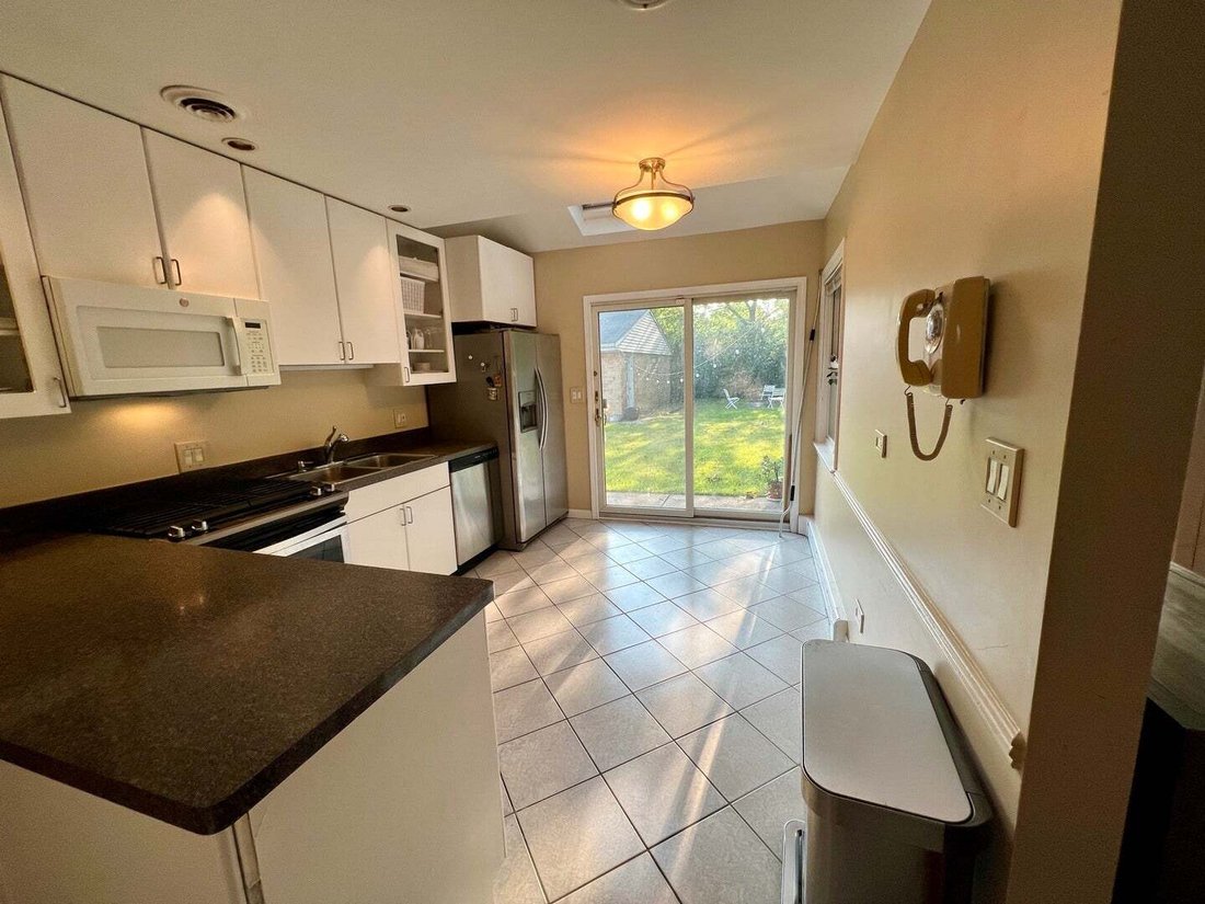 House in Lincolnwood, Illinois, United States 5 - 18565004
