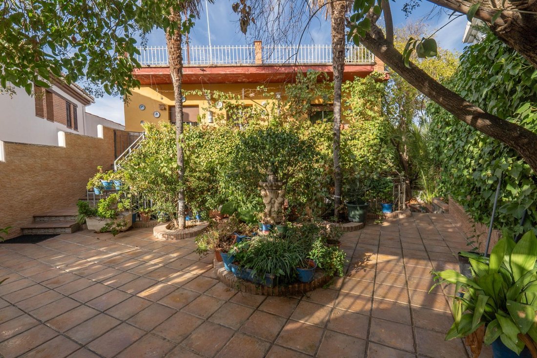 Villa in La Zubia, Andalusia, Spain 2 - 18565890