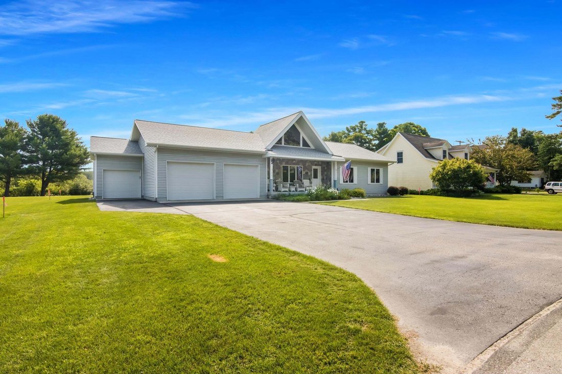 House in Elk Rapids, Michigan, United States 2 - 18558548