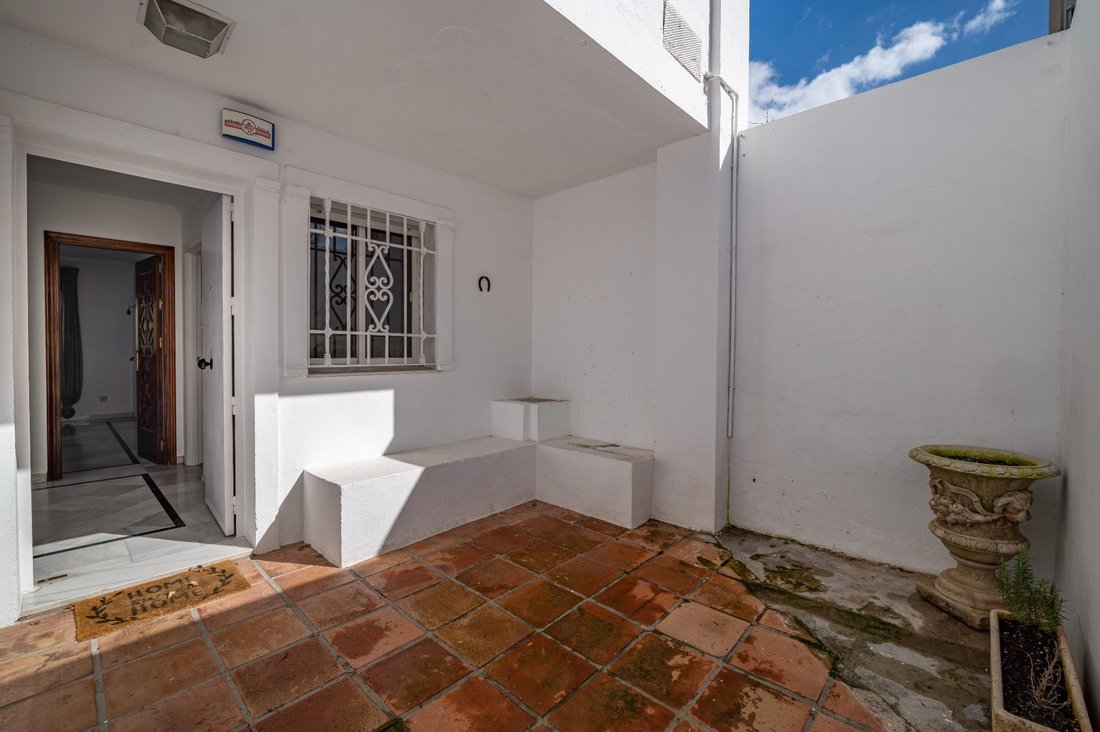 Genil, Granada, Spain 5 - 18565721