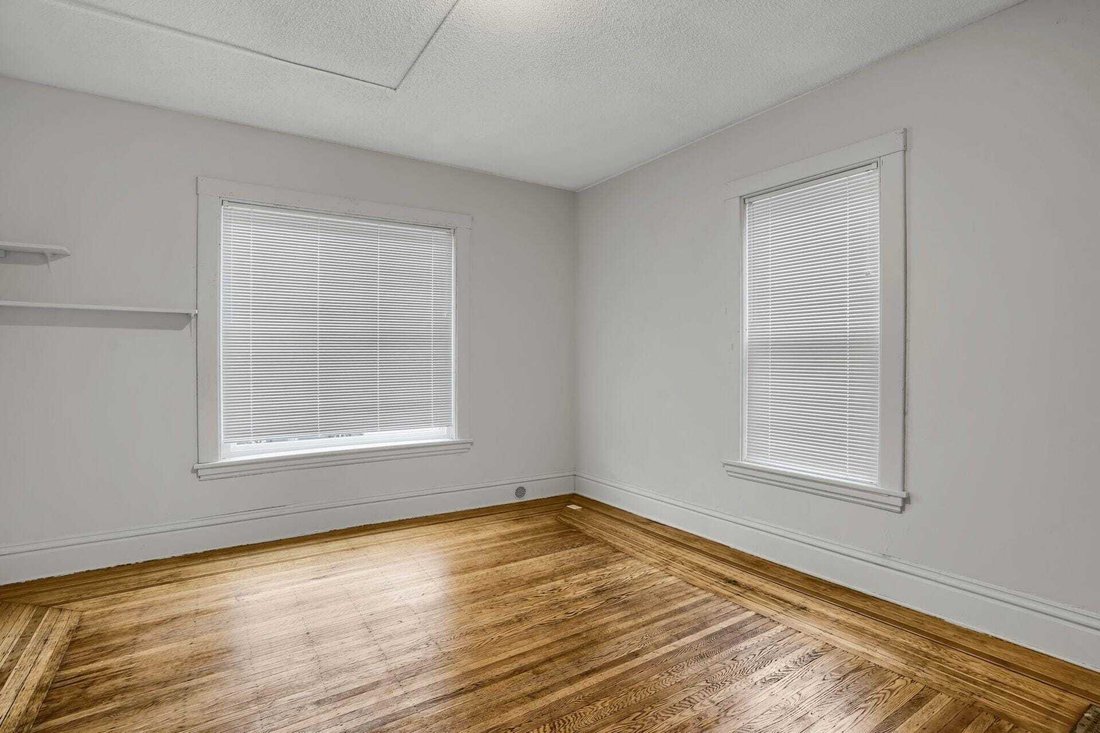 Minneapolis, Minnesota, United States 4 - 18564945