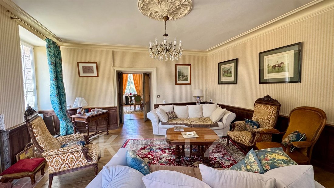 Estate in Aigurande, Centre-Val de Loire, France 4 - 18563894