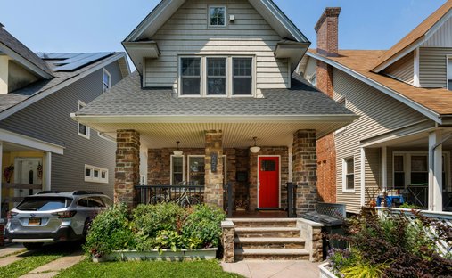 House in New York, New York, United States 1